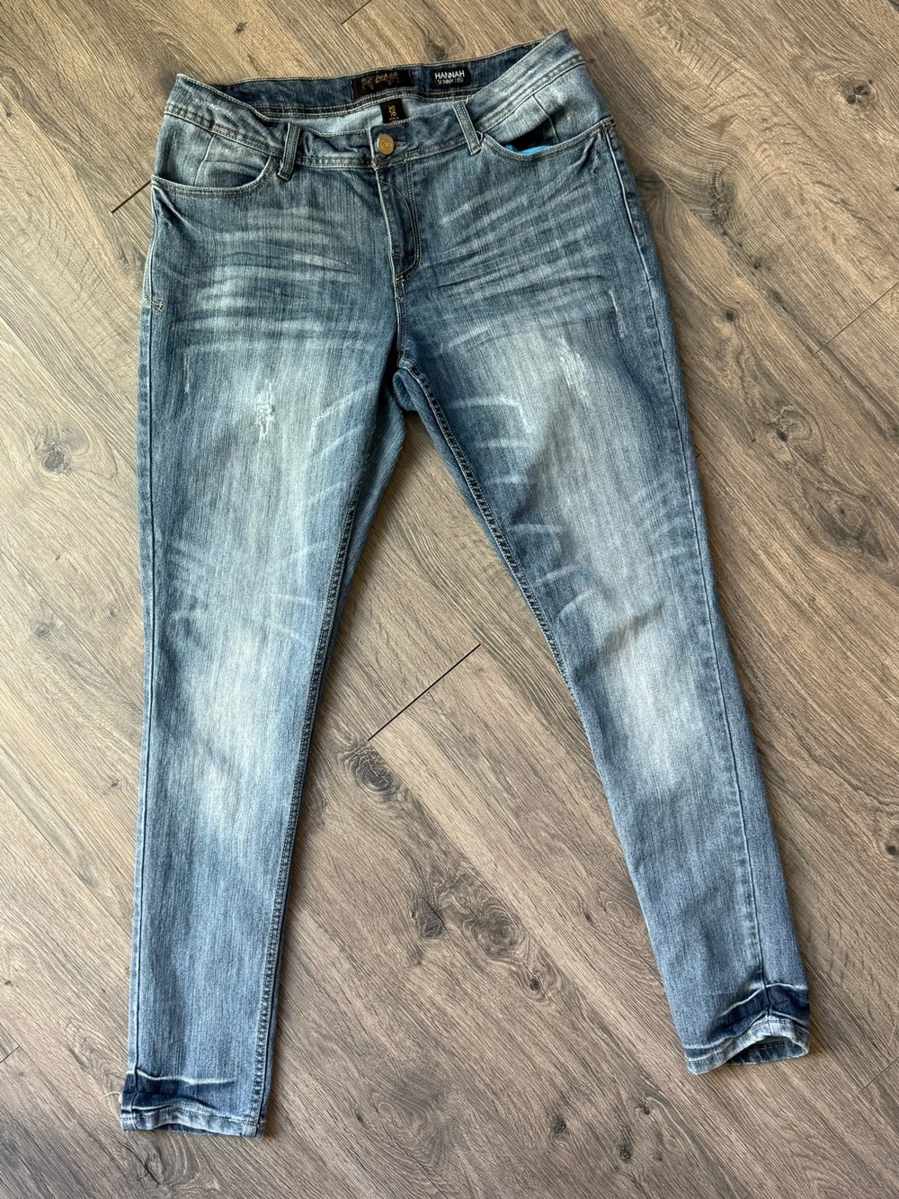 Rocawear Skinny Jeans in Light Blue Wash